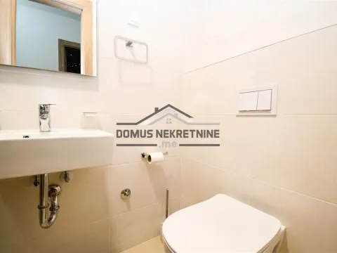 Izdavanje, dvosoban stan, 70m², Master Kvart, Podgorica - image 5