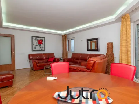 Prodaja, četvorosoban stan, 133m², Momišići, Podgorica - image 2