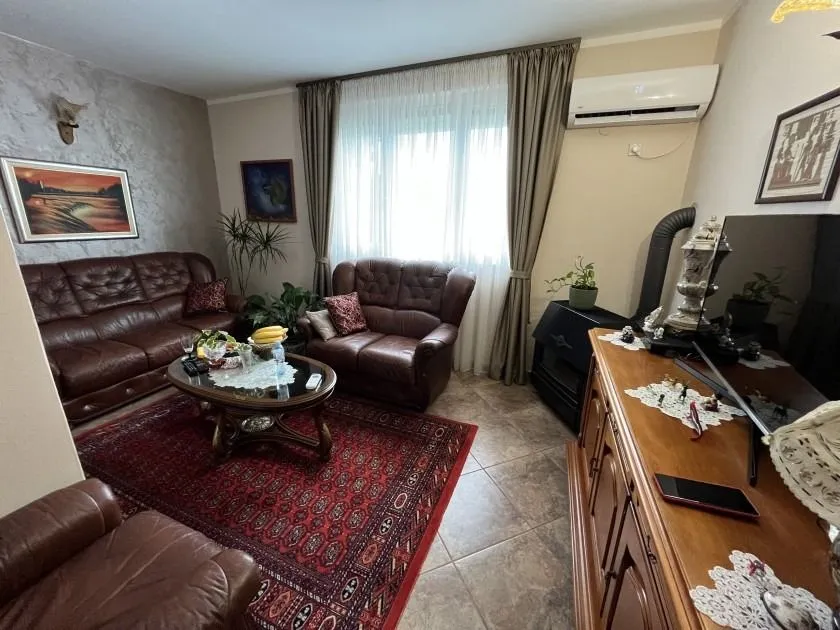 Prodaja, kuća, 130m², Stari Bar, Bar