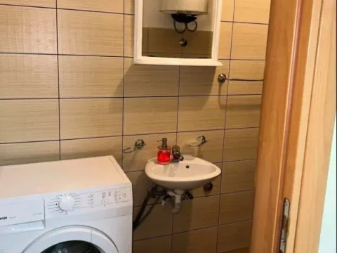 Izdavanje, jednosoban stan, 45m², Dalmatinska ulica, Podgorica - image 5