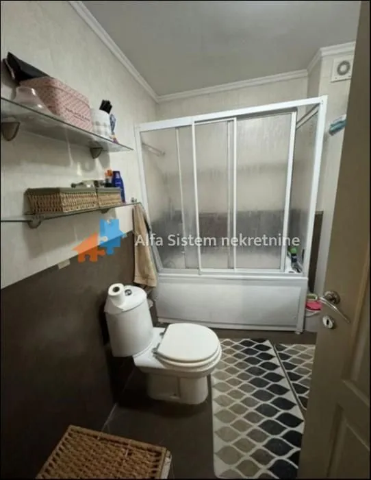 Izdavanje, trosoban stan, 73m², Voždovac Sve Podlokacije, Beograd