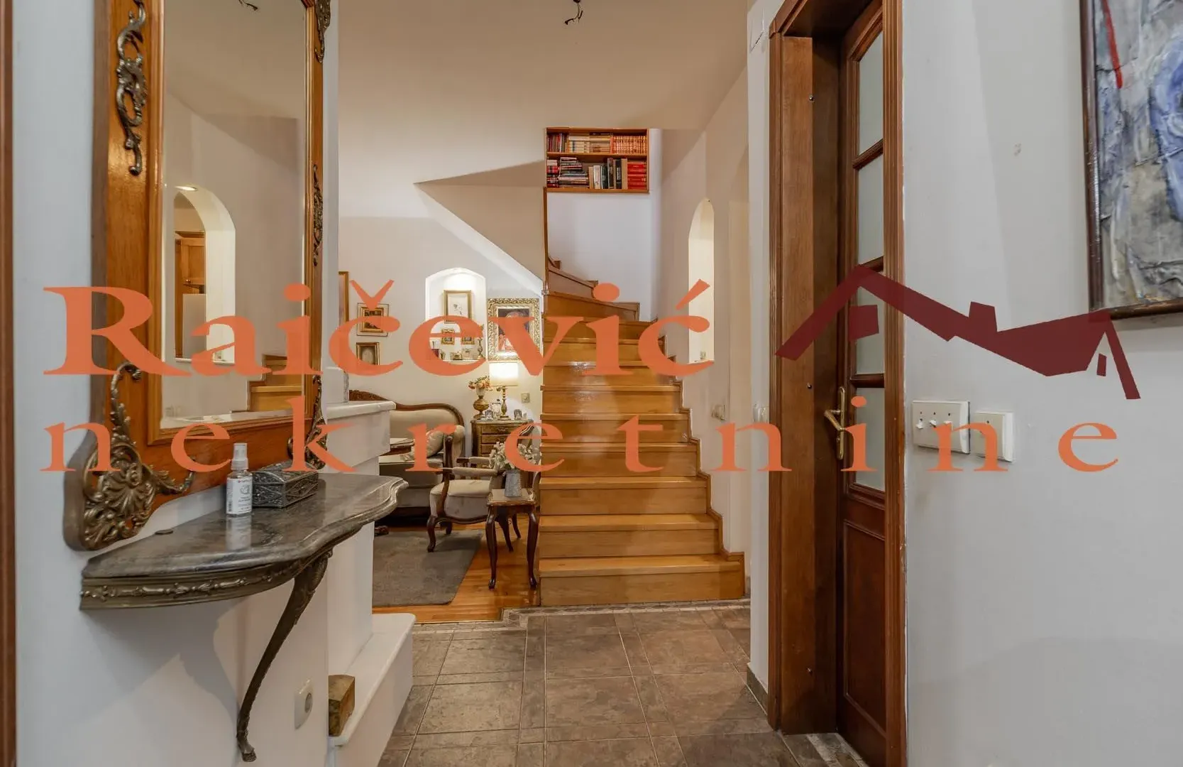 Prodaja, stan, 108m², Stari Grad, Beograd