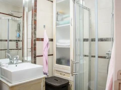 Izdavanje, dvosoban stan, 95m², Blok 5, Podgorica - image 7