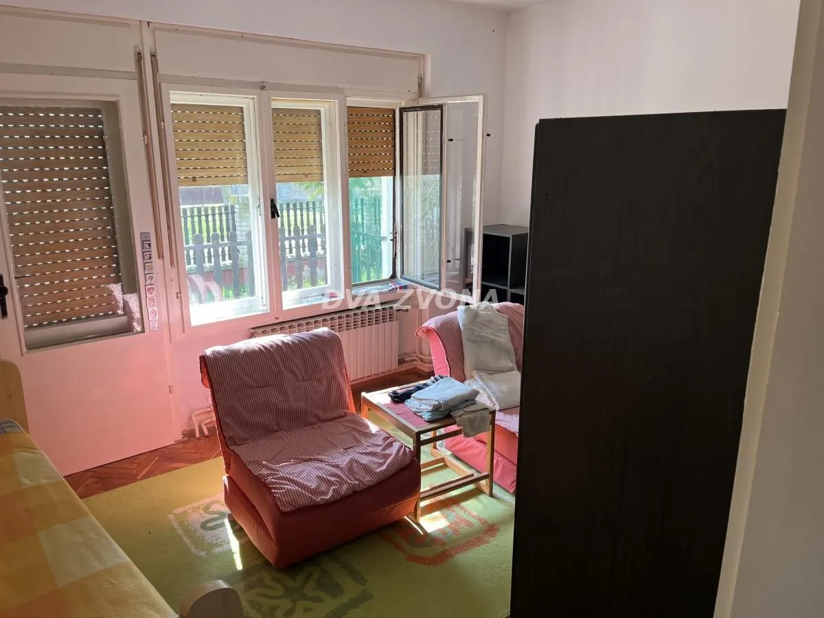 Prodaja, kuća, 293m², Titel, Novi Sad