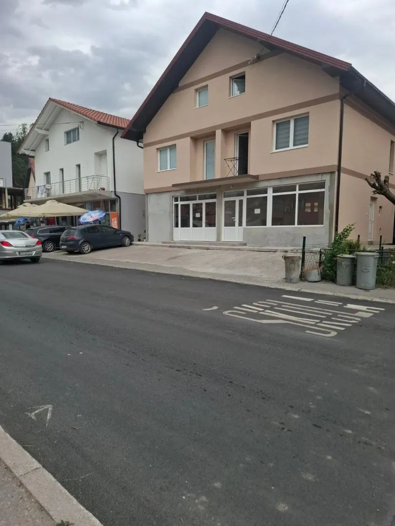 Rent, office space, 84m², Pljevlja, Crna Gora