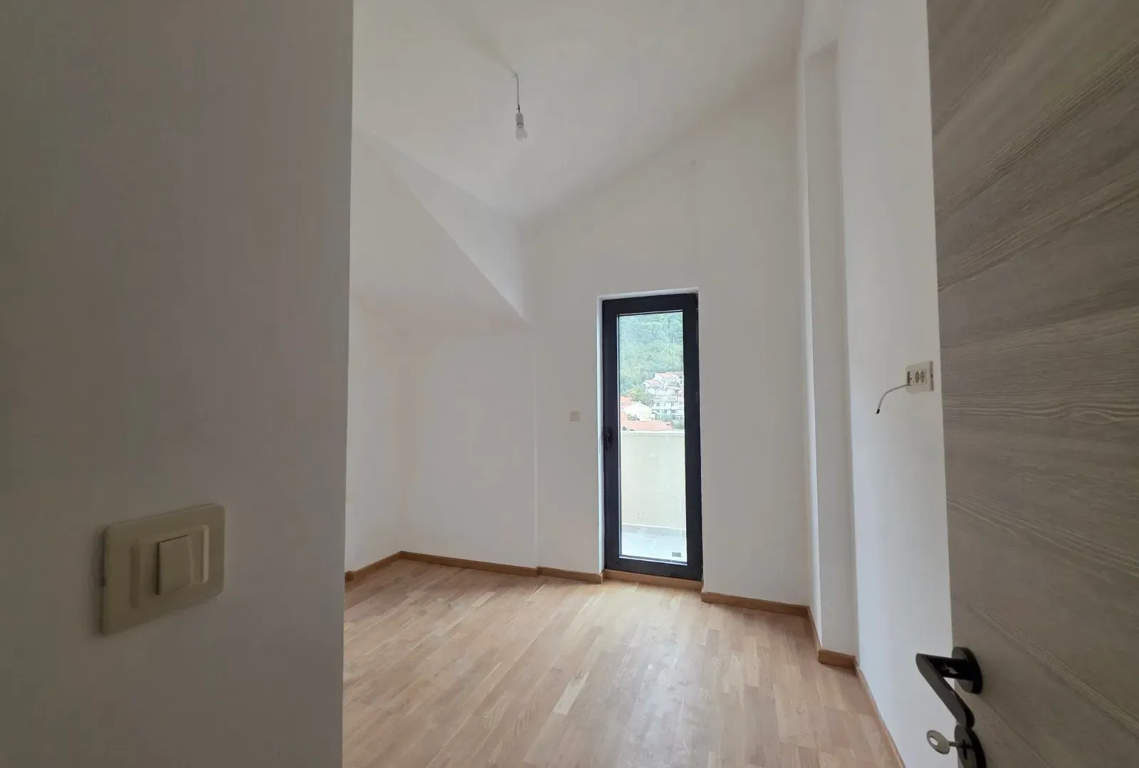 Prodaja, dvosoban stan, 53m², Budva, Crna Gora