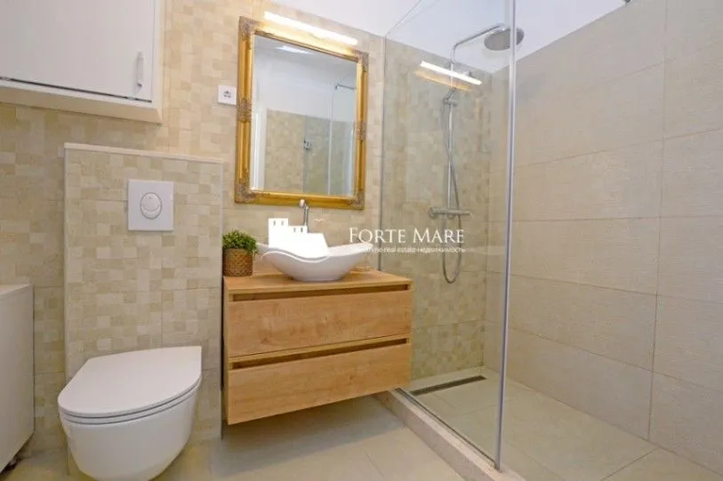 Prodaja, dvosoban stan, 70m², Baošići, Herceg Novi