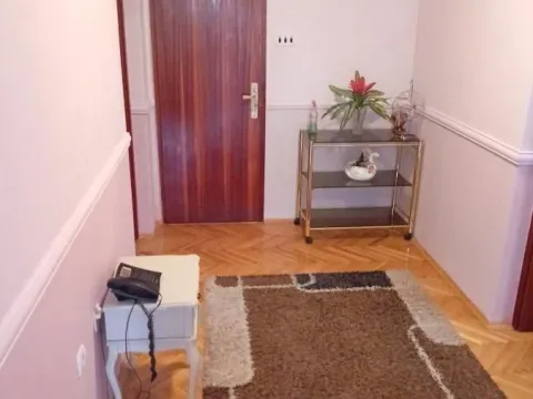 Prodaja, kuća, 180m², Centar, Ćuprija - image 16