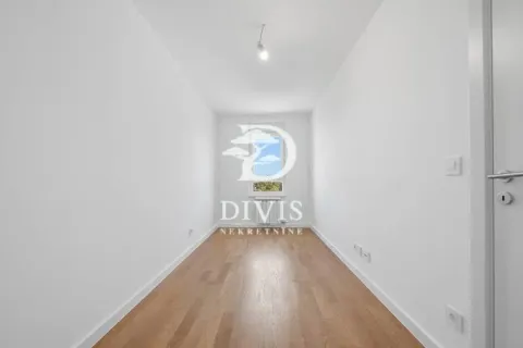 Prodaja, četvorosoban stan, 157m², Zemun Gornji Grad, Zemun Sve Podlokacije - image 4