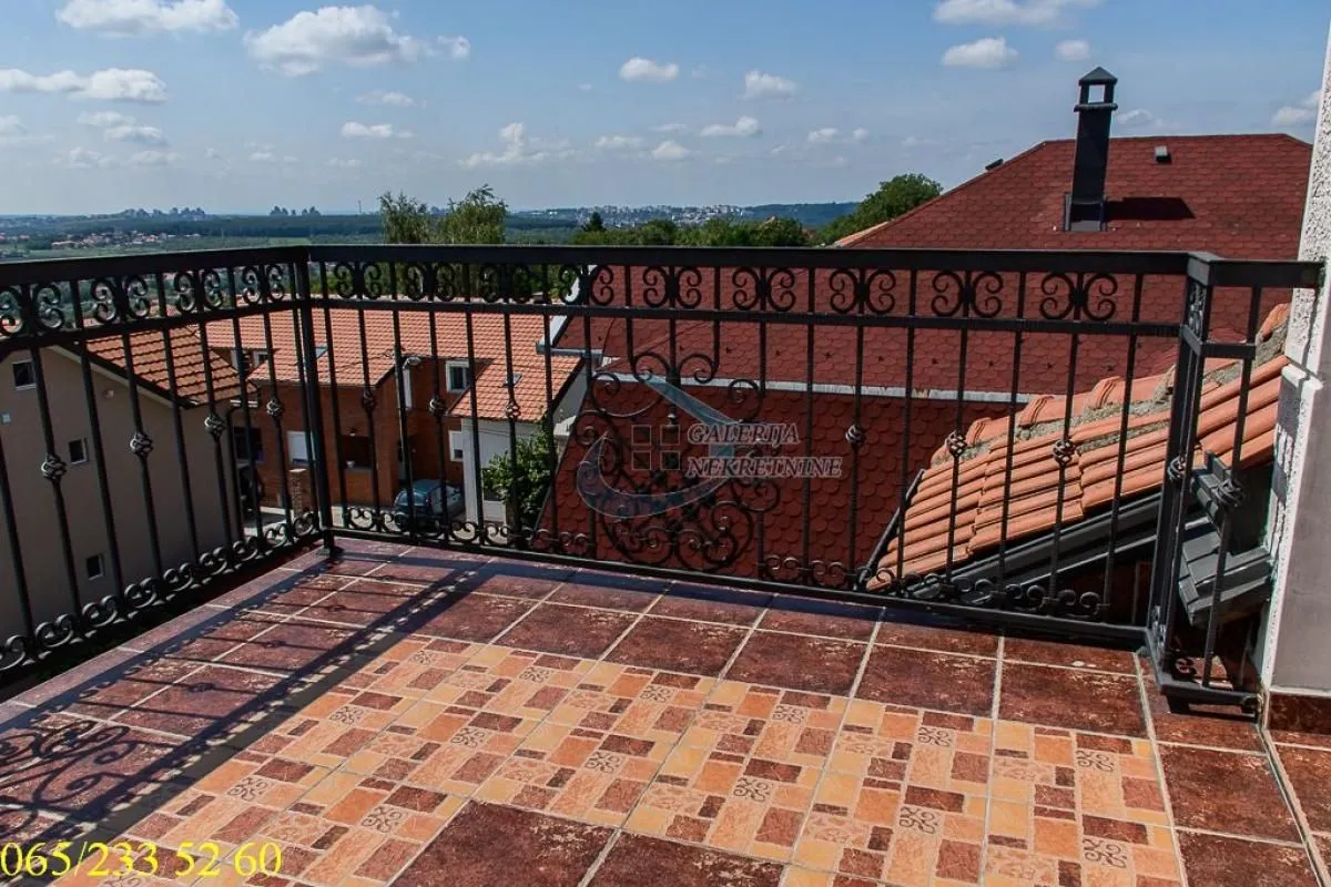Prodaja, četvorosoban stan, 115m², Farmaceutski Fakultet, Voždovac Sve Podlokacije