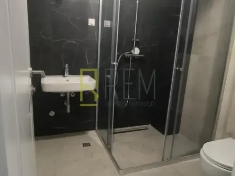 Sale, three bedroom apartment, 110m², Tološka šuma, Podgorica - image 20