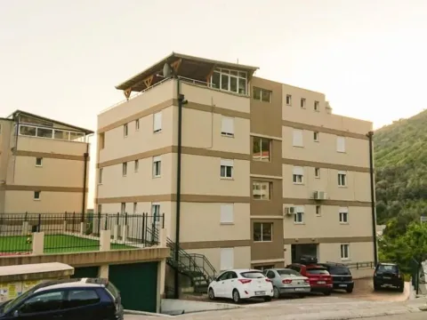 Sale, three bedroom apartment, 90m², Petrovac, Budva - image 7