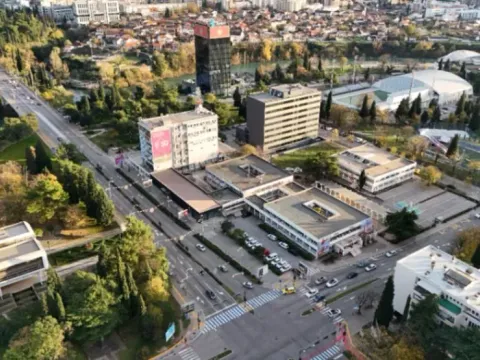 Rent, office space, 125m², Centar, Podgorica - image 13