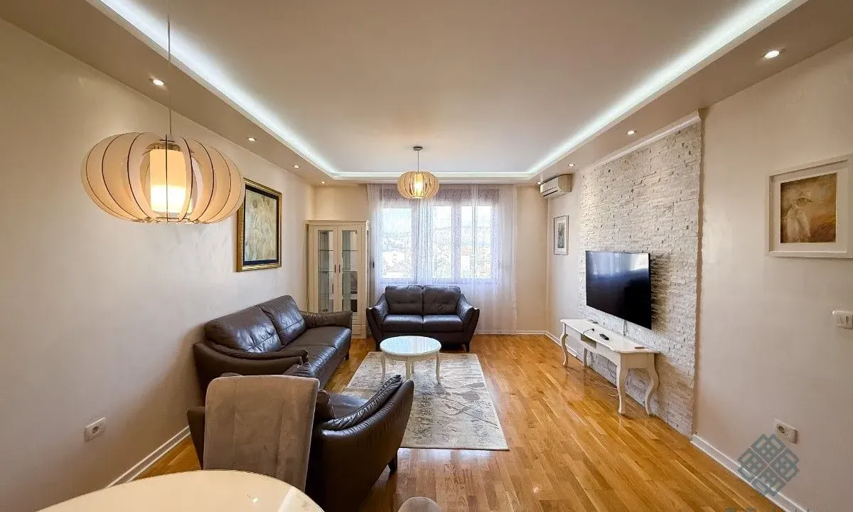 Izdavanje, dvosoban stan, 90m², Preko Morače, Podgorica