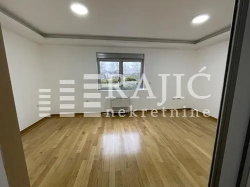 Rent, office space, 49m², Savski Venac, Beograd