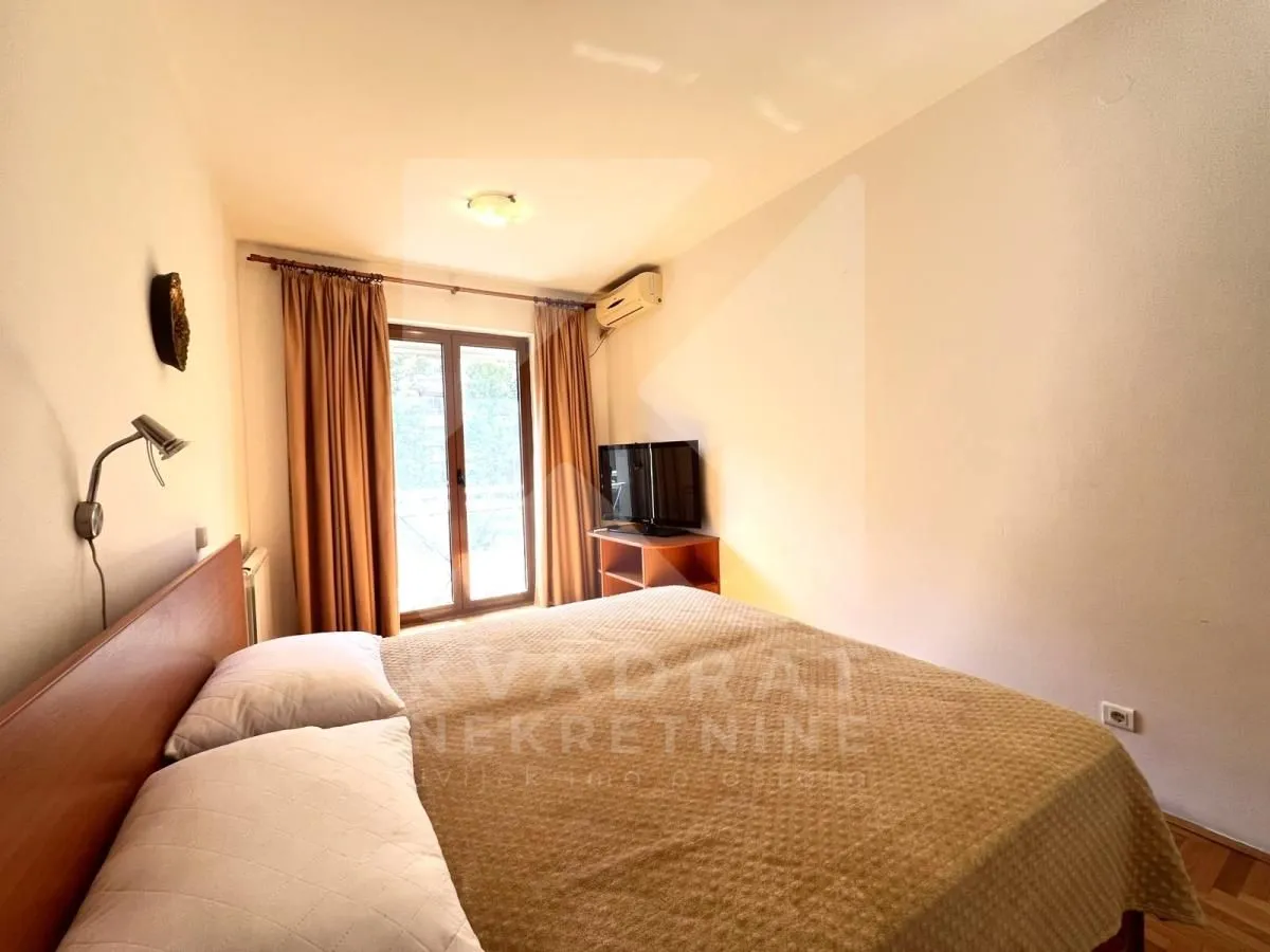 Izdavanje, dvosoban stan, 74m², Preko Morače, Podgorica