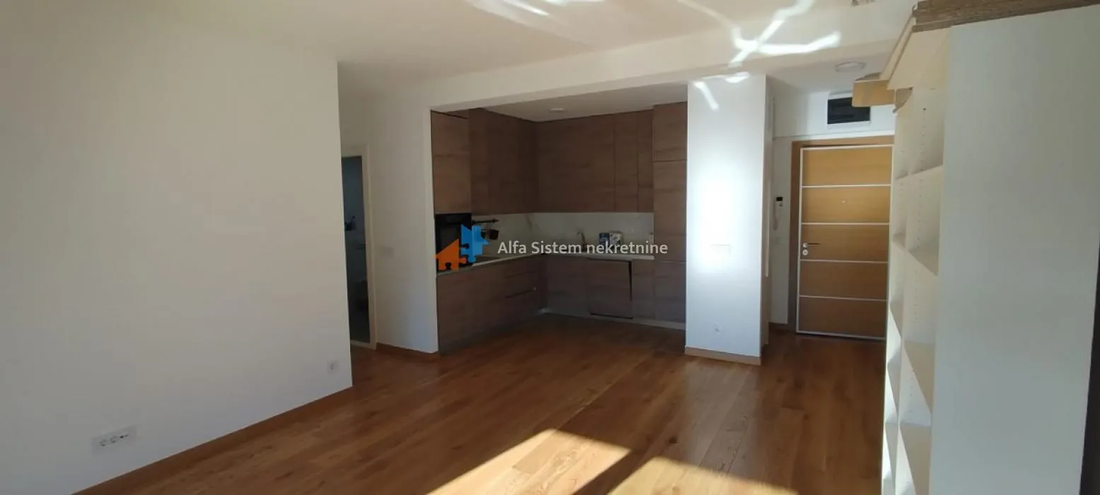 Izdavanje, stan, 96m², Voždovac Sve Podlokacije, Beograd