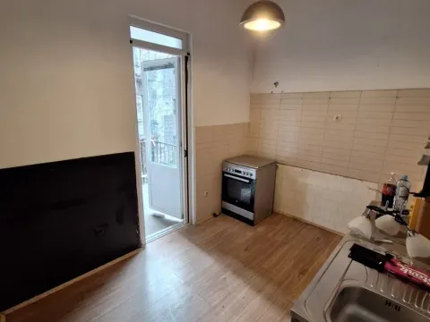 Izdavanje, dvosoban stan, 60m², Vračar, Šid - image 6