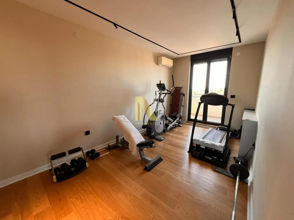 Sale, four bedroom apartment, 135m², Bulevar patrijarha Pavla, Novi Sad Sve Podlokacije