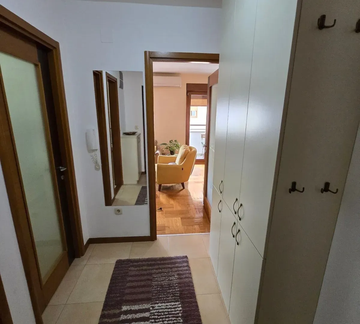 Rent, two bedroom apartment, 70m², Stari Aerodrom, Podgorica