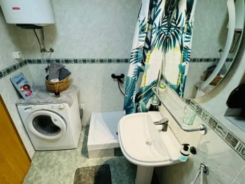 Prodaja, trosoban stan, 167m², Petrovac, Budva - image 9