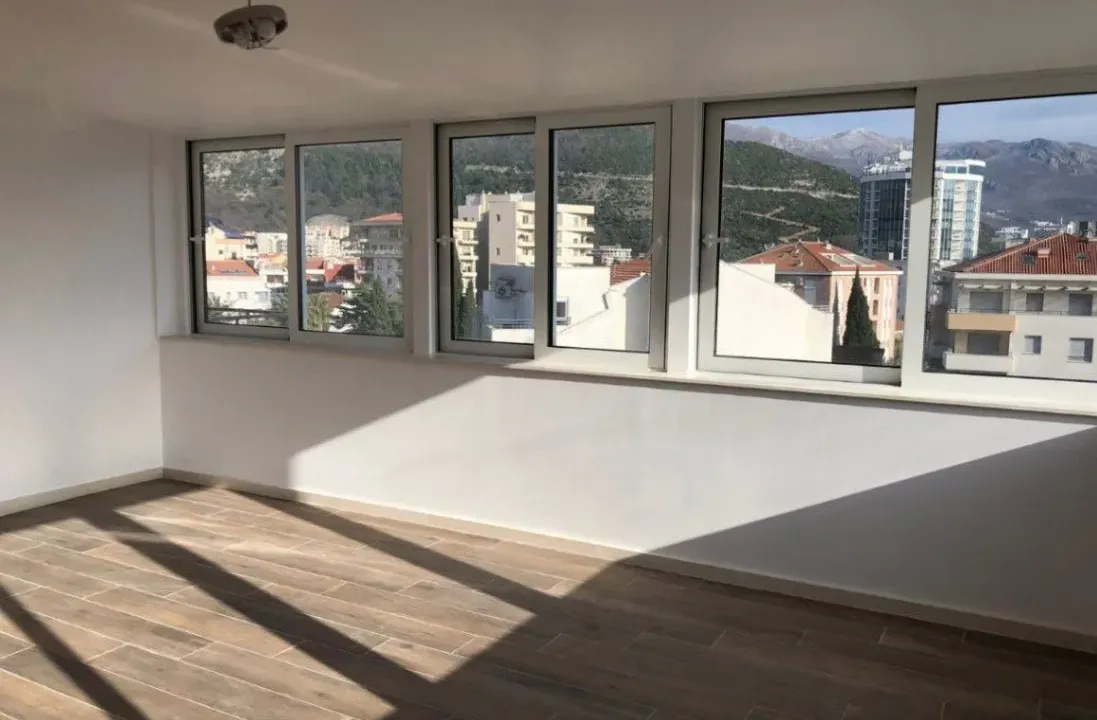 Sale, two bedroom apartment, 87m², Centar, Budva