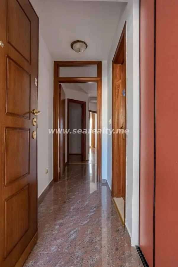 Rent, two bedroom apartment, 45m², Budva, Crna Gora