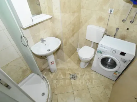 Prodaja, dvosoban stan, 70m², Stari Aerodrom, Podgorica - image 8