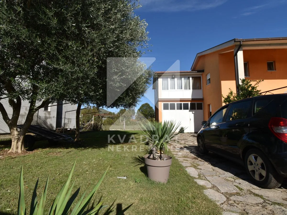 Prodaja, kuća, 300m², Donja Gorica, Podgorica