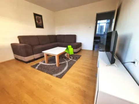 Izdavanje, dvosoban stan, 56m², Medijana, Niš