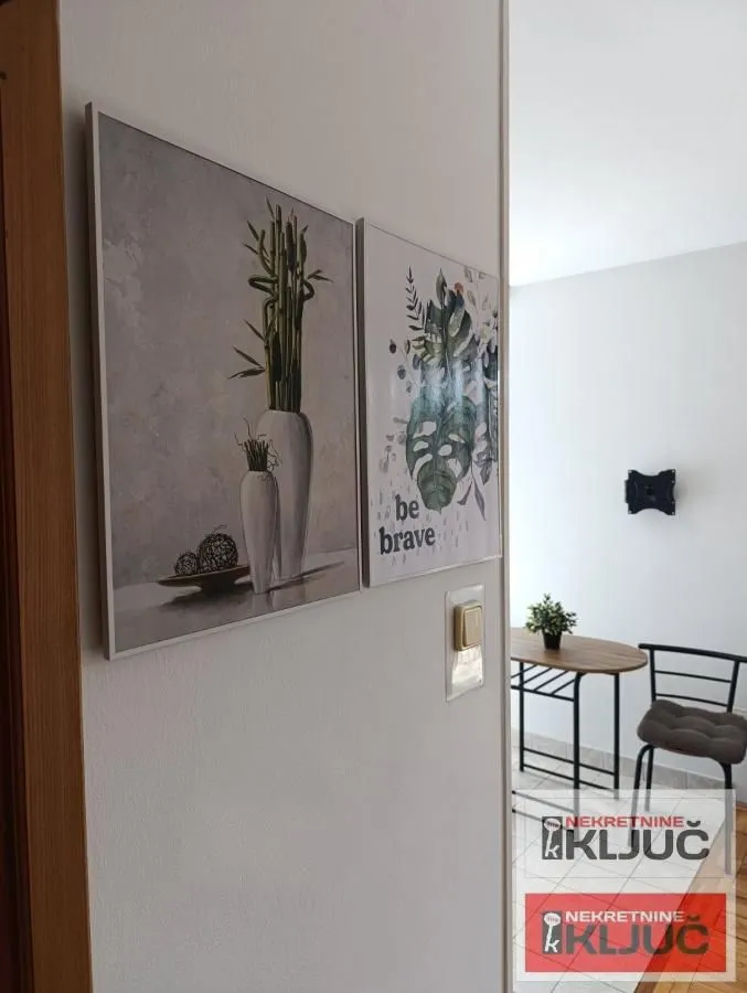 Izdavanje, garsonjera, 24m², Grbavica, Novi Sad Sve Podlokacije