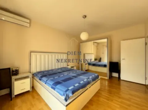 Izdavanje, trosoban stan, 130m², Gornja Gorica, Podgorica - image 11