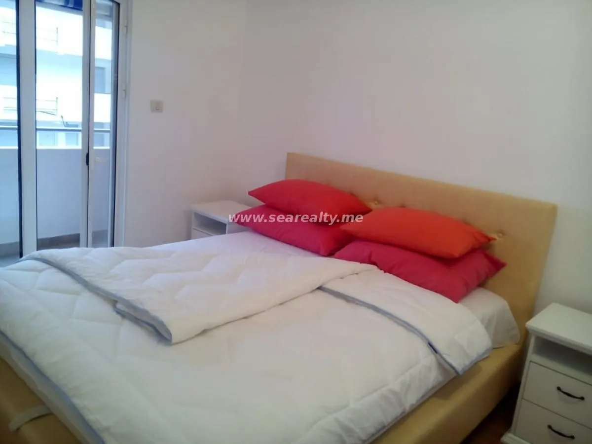Rent, studio apartment, 52m², Budva, Crna Gora