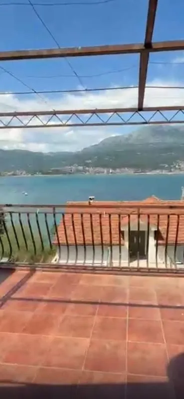 Prodaja, trosoban stan, 112m², Njivice, Herceg Novi