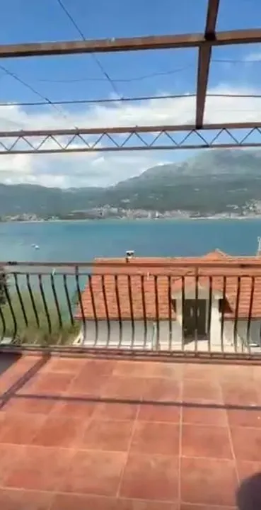 Sale, three bedroom apartment, 112m², Njivice, Herceg Novi