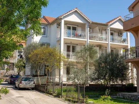 Prodaja, kuća, 370m², Kalimanj, Tivat - image 2