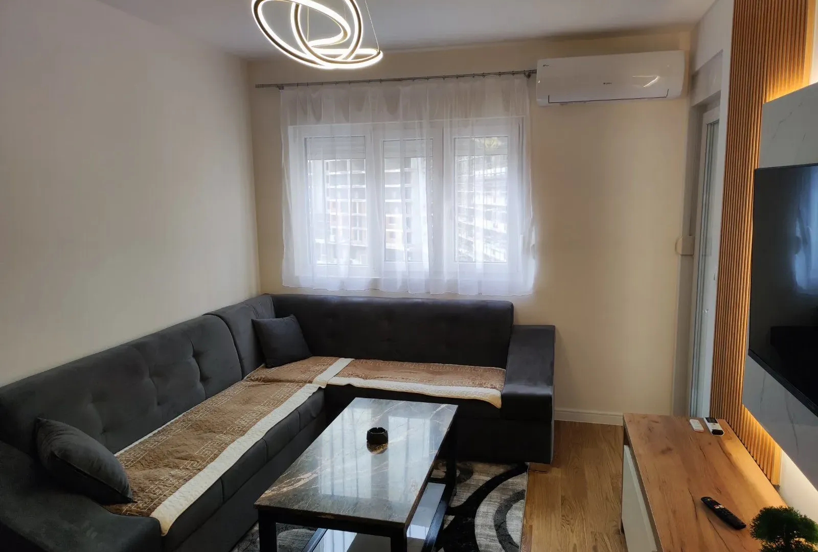 Rent, apartment, 47m², Central Point, Podgorica