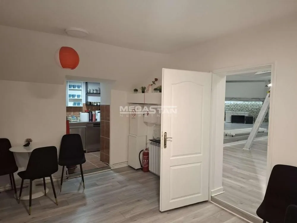 Sale, four bedroom apartment, 127m², Stari Grad, Beograd