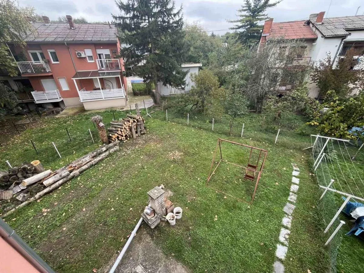 Prodaja, četvorosoban stan, 120m², Strelište, Jagodina