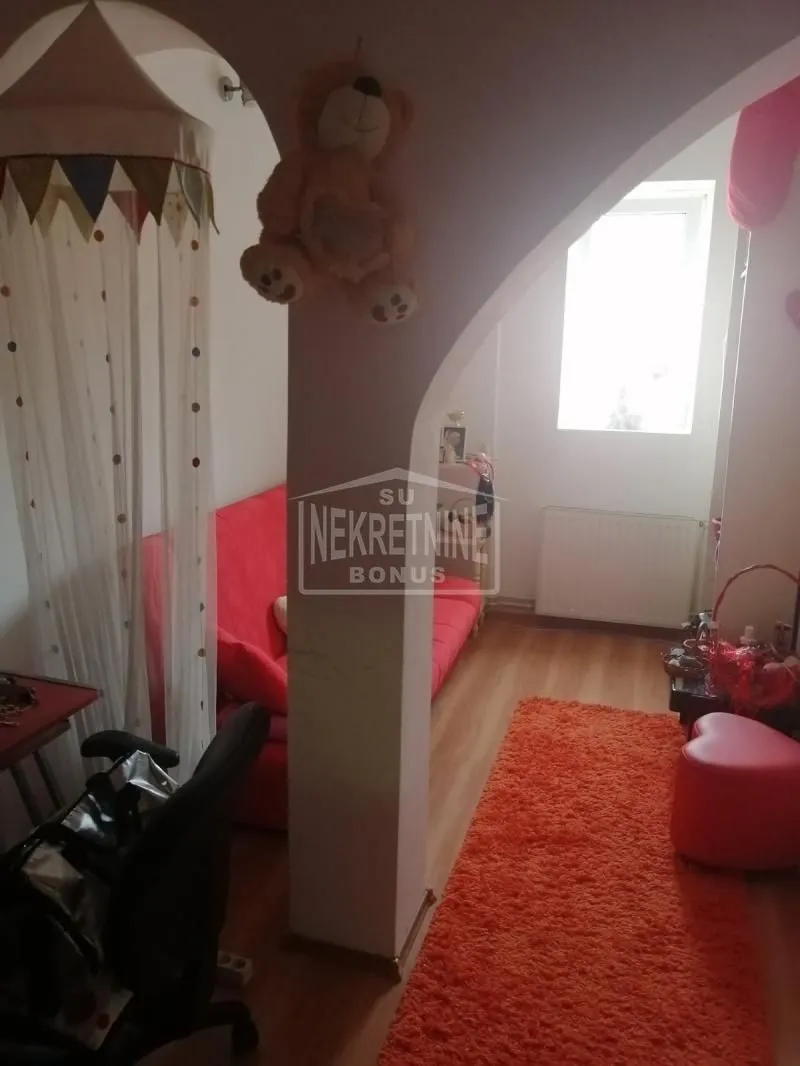 Prodaja, četvorosoban stan, 94m², Centar, Subotica