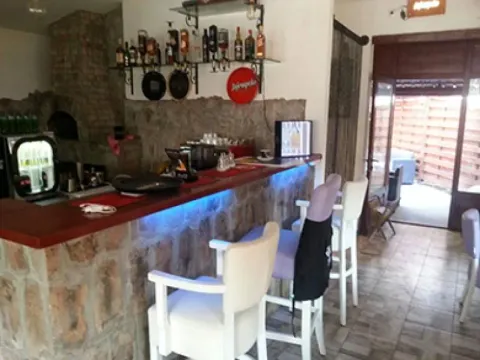 Izdavanje, poslovni prostor, 72m², Palilula Sve Podlokacije, Beograd - image 2