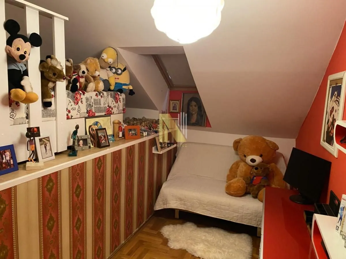 Prodaja, četvorosoban stan, 120m², Novo naselje, Novi Sad