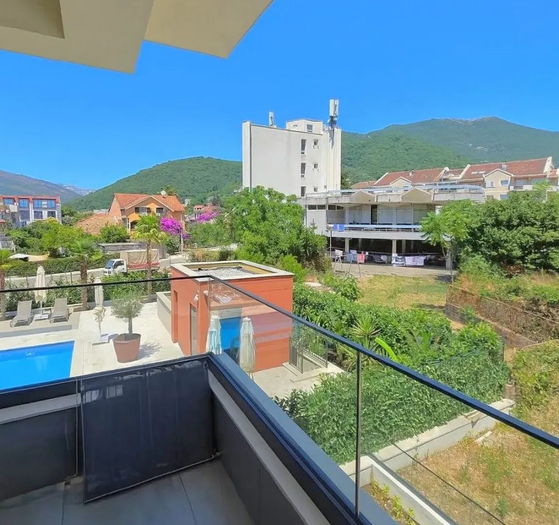 Prodaja, dvosoban stan, 51m², Donja Lastva, Tivat