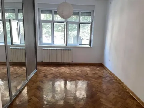 Rent, three bedroom apartment, 70m², Palata Pravde, Beograd - image 2