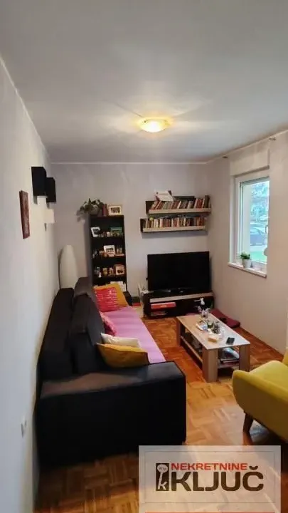 Prodaja, dvosoban stan, 65m², Novo naselje, Novi Sad