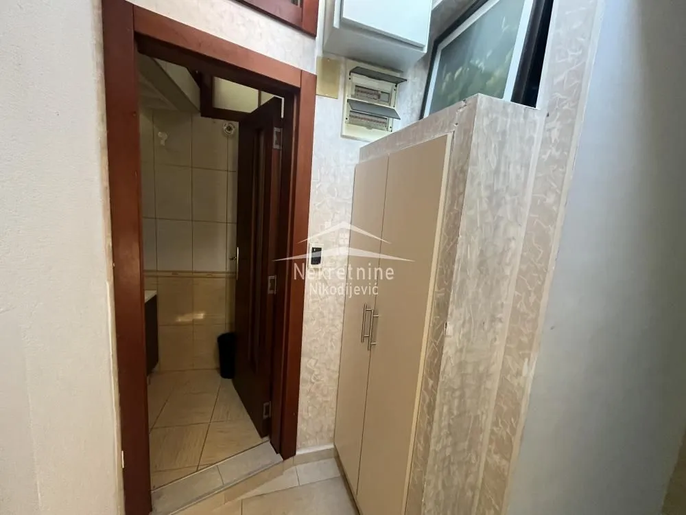 Rent, three bedroom apartment, 72m², Stari Grad, Beograd