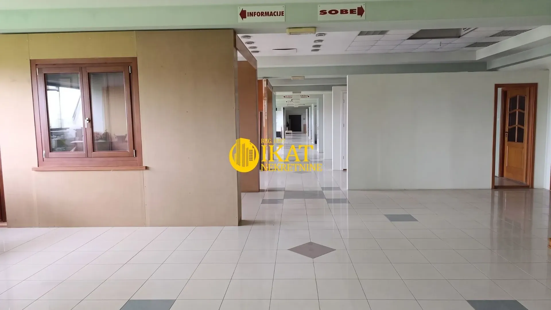 Izdavanje, poslovni prostor, 72m², Palilula Sve Podlokacije, Beograd