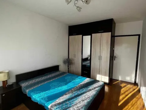 Izdavanje, dvosoban stan, 70m², Centar, Tivat - image 6