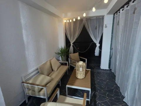 Izdavanje, jednosoban stan, 98m², Đenovići, Herceg Novi - image 15