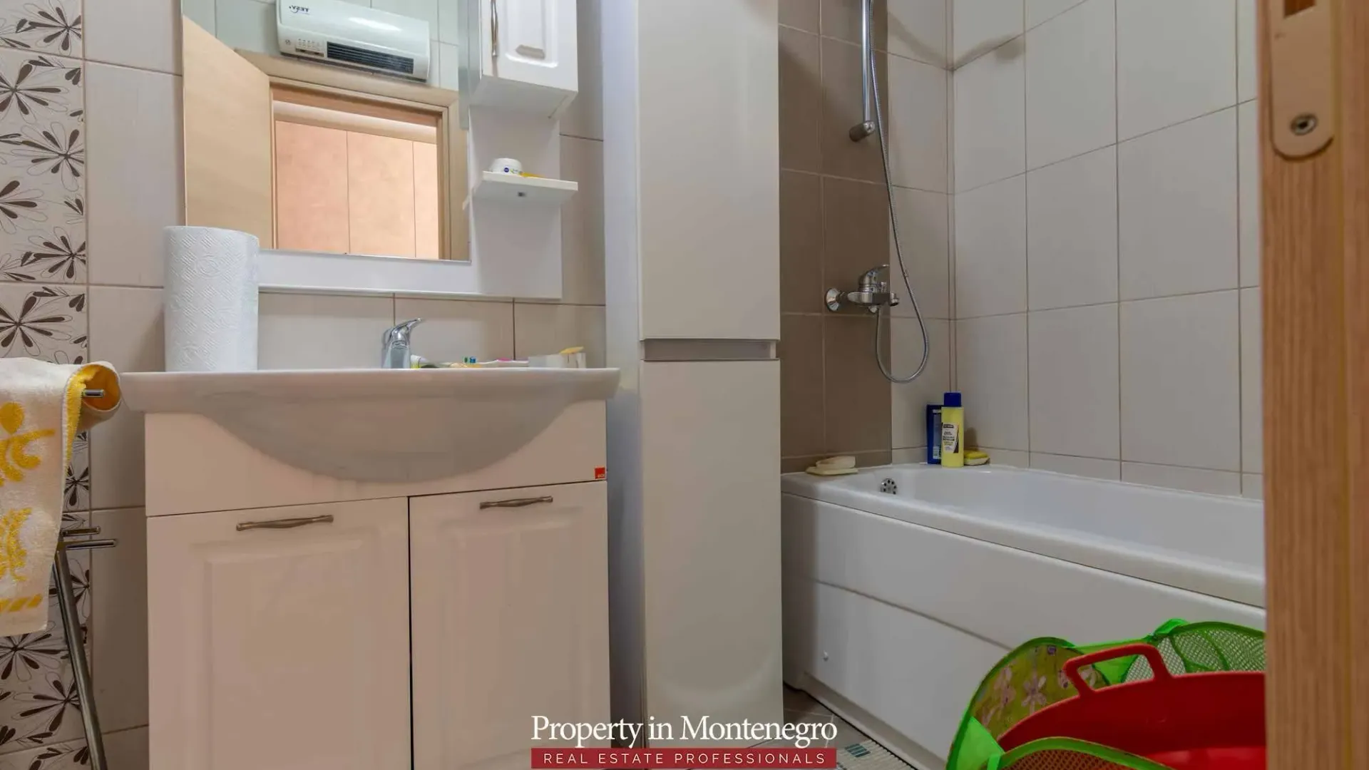 Prodaja, kuća, 267m², Mrčevac, Tivat